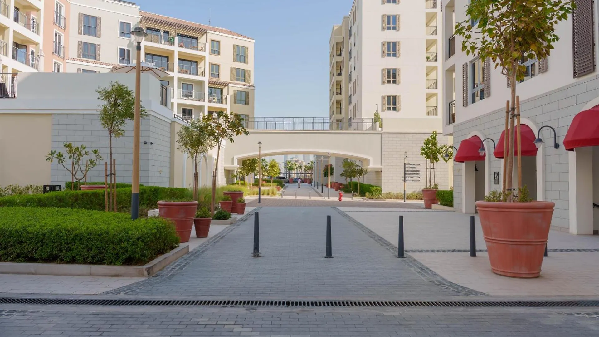 Beyond Stays - Port De La Mer, La Rive 2 Dubai 0*,  United Arab Emirates